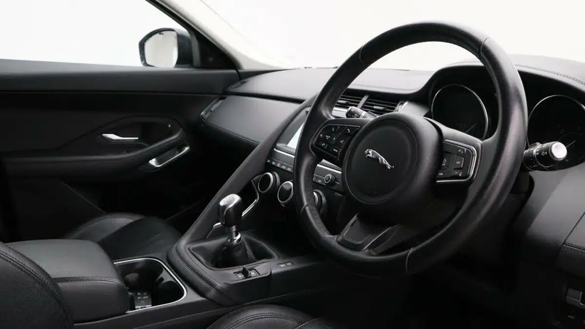 2019-jaguar-e-pace-20-i4d-s-big-5