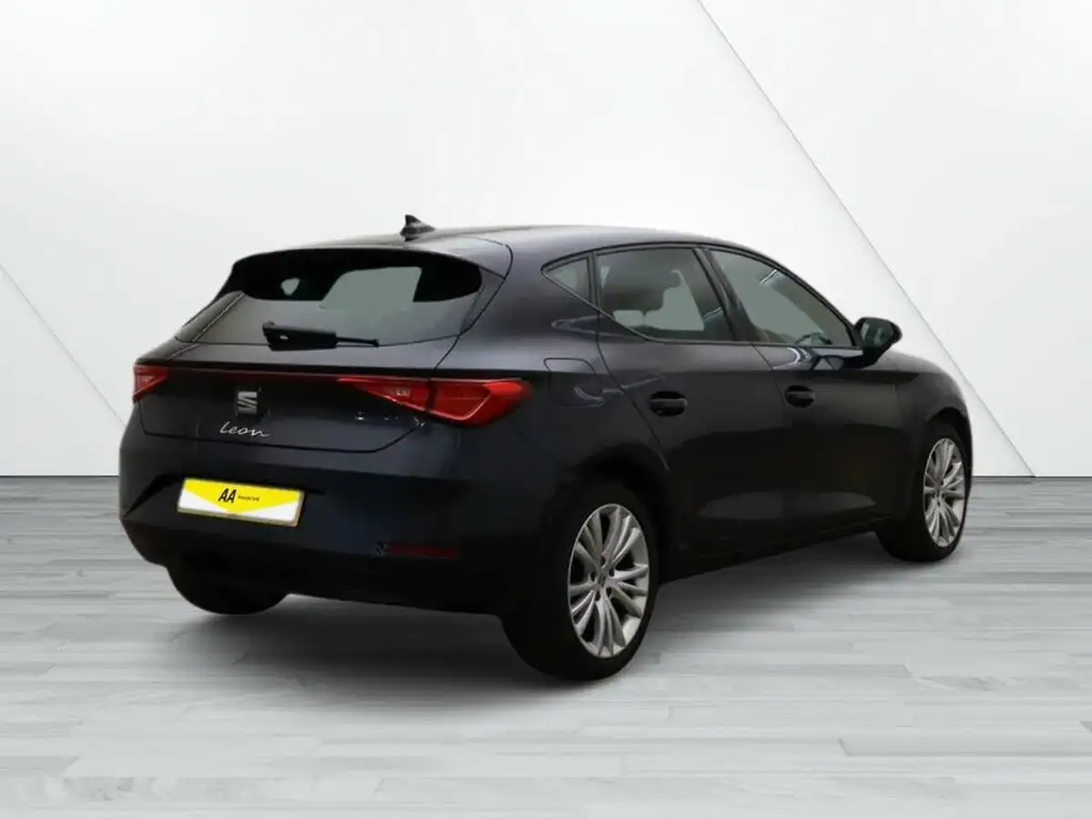 2022-seat-leon-big-2