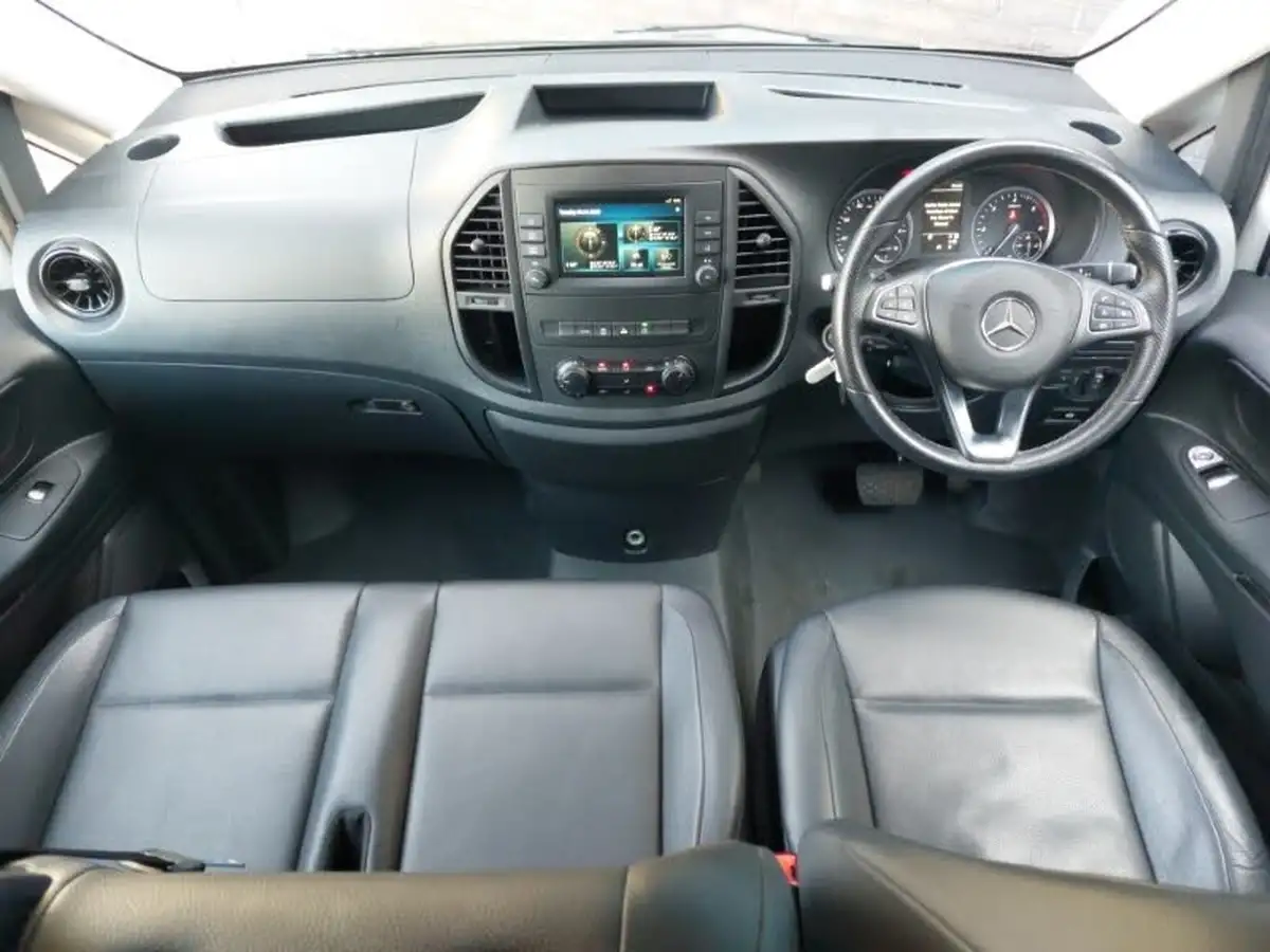 2021-mercedes-benz-vito-20cdi-114-tourer-pro-l3-big-2