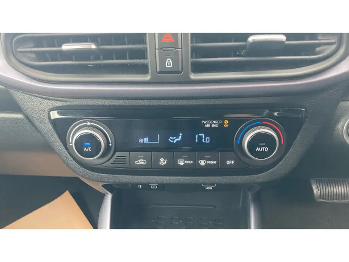 2023-hyundai-i10-12-premium-auto-big-26