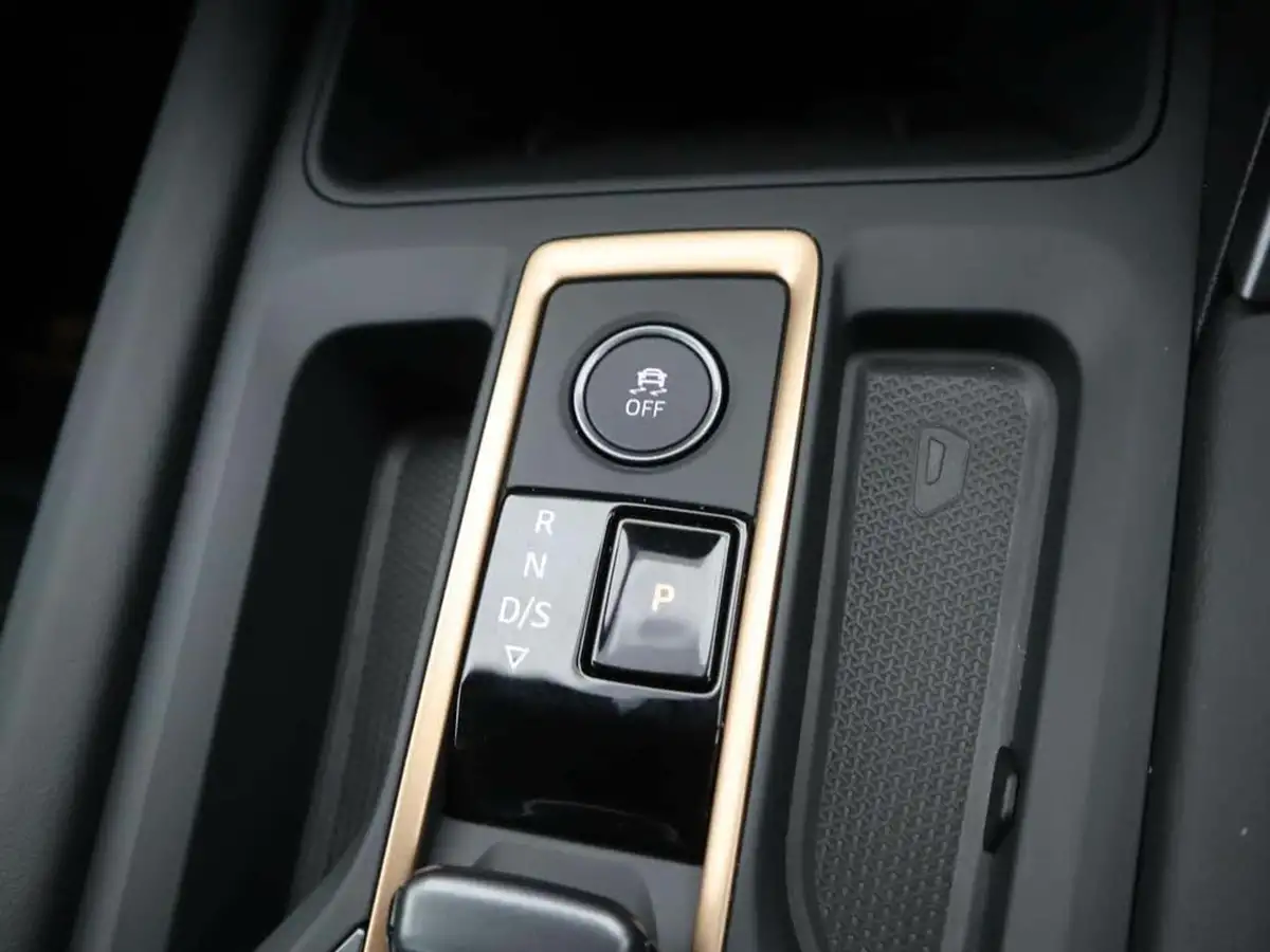 2025-cupra-formentor-15-etsi-v1-big-33