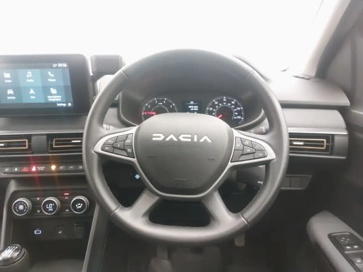 2023-dacia-sandero-stepway-10-tce-essential-90bhp-big-6