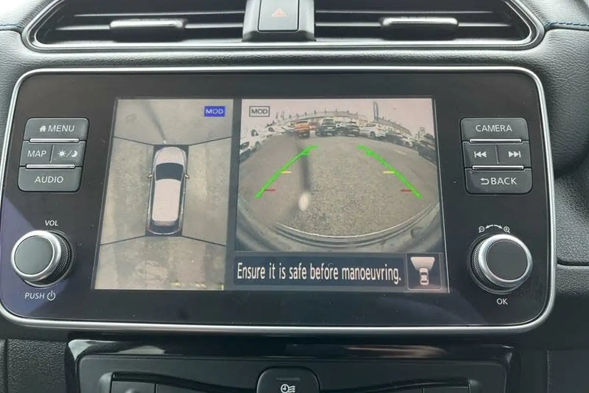 2024-nissan-leaf-e-tekna-39kwh-big-34