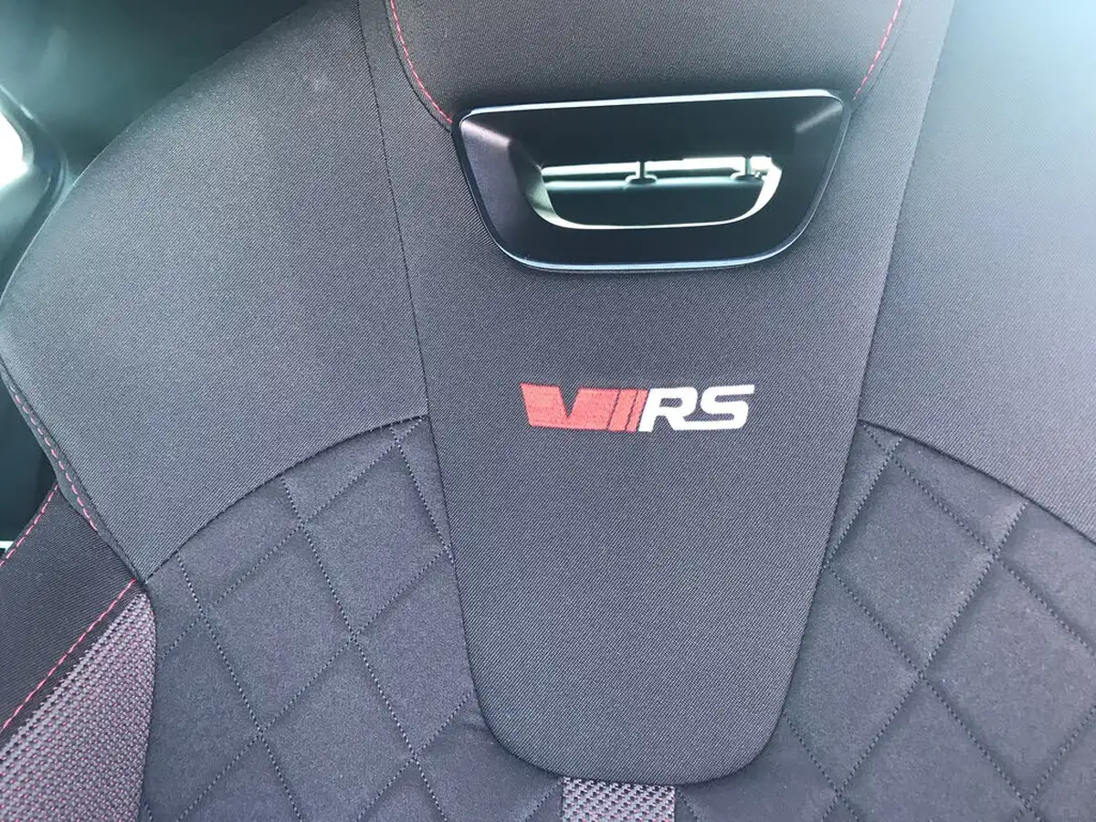 2023-skoda-octavia-20-tsi-vrs-hatchback-dsg-big-5