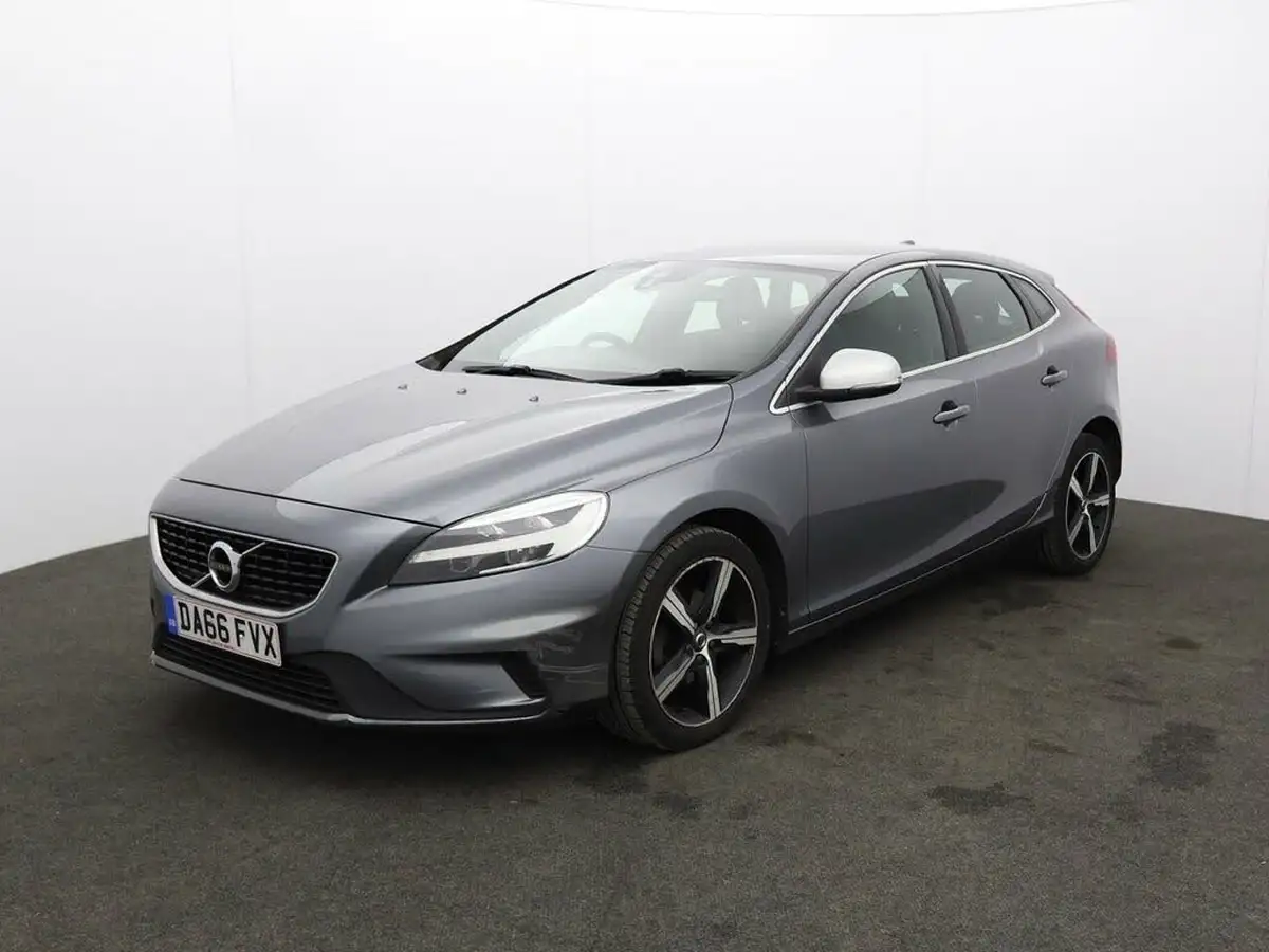 2016-volvo-v40-20td-d2-r-design-big-4