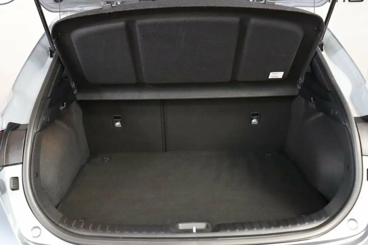 2022-kia-xceed-10-t-gdi-connect-big-15