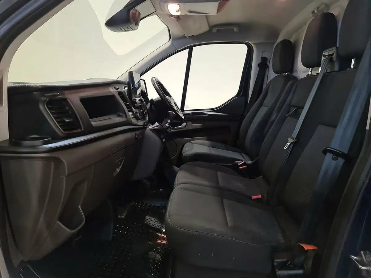 2020-ford-transit-custom-20tdci-320-l1h1-trend-105pseu6dt-panel-van-big-10