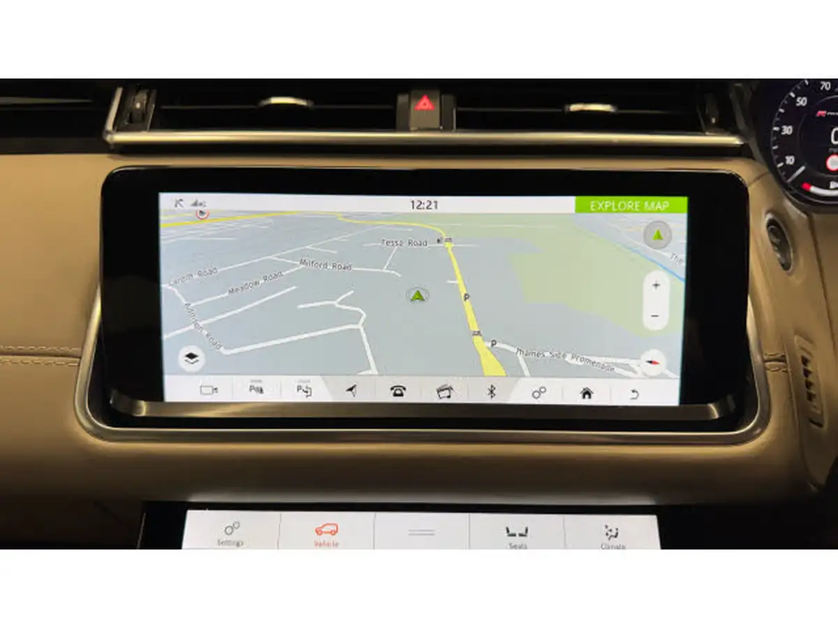 2020-land-rover-range-rover-velar-20-d240-r-dynamic-hse-big-11