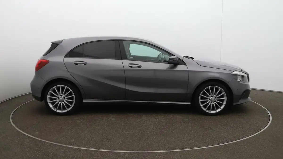 2018-mercedes-benz-a-class-15d-a180d-sport-109ps-executivess-hatchback-5d-7g-dct-big-46