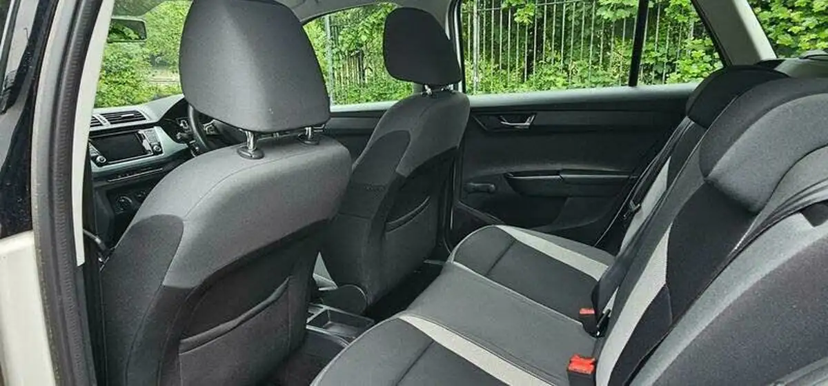 2015-skoda-fabia-12-tsi-se-109ps-estate-big-31