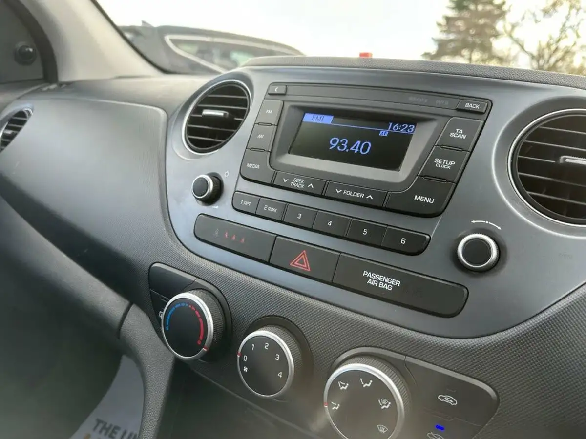 2019-hyundai-i10-10-s-big-13