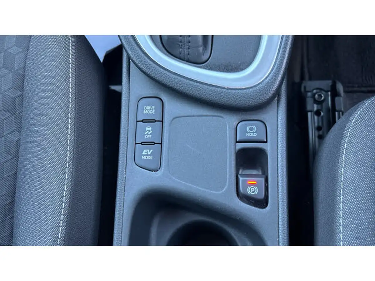 2022-toyota-yaris-15-vvt-i-design-big-40
