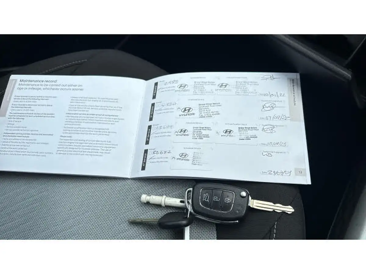 2021-hyundai-i10-10-premium-big-18