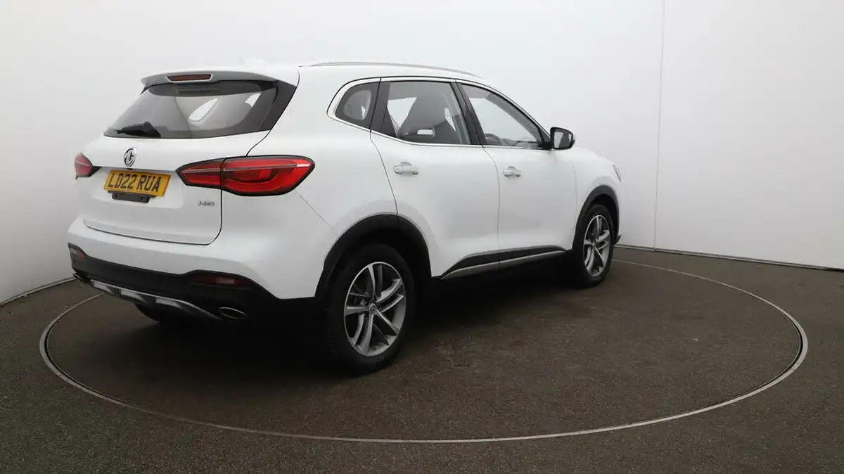 2022-mg-hs-15t-gdi-exclusive-162ps-big-54