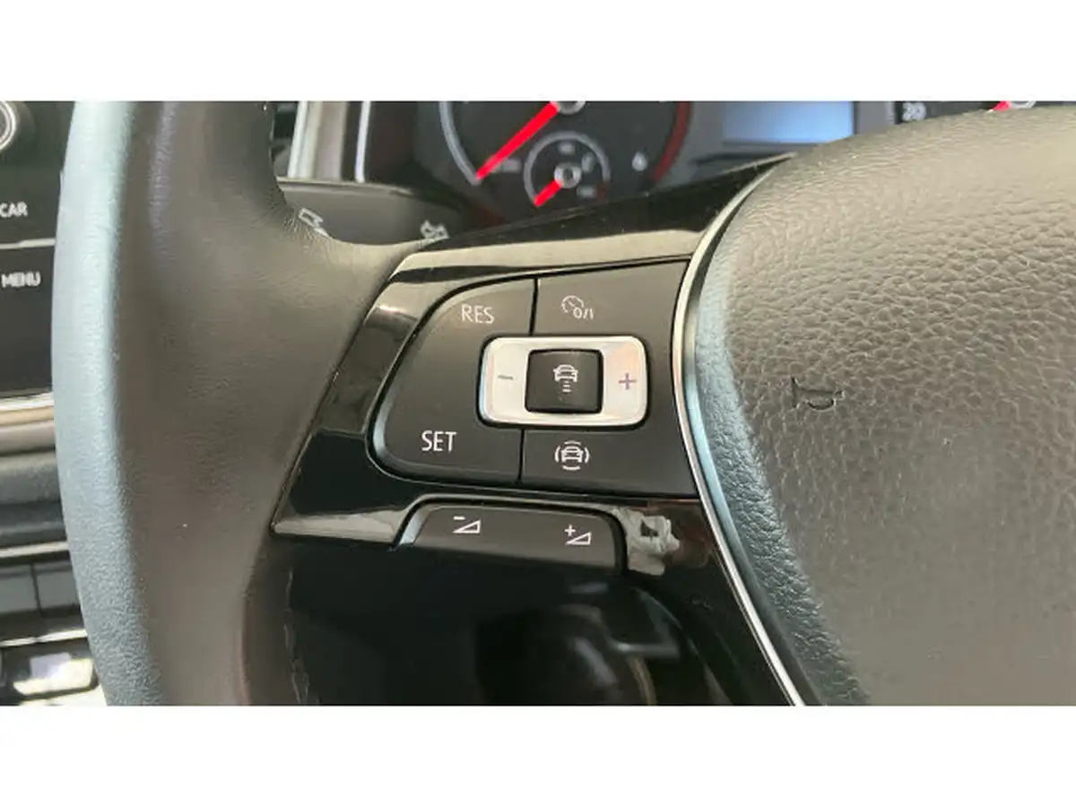 2019-volkswagen-t-roc-16tdi-se-big-53