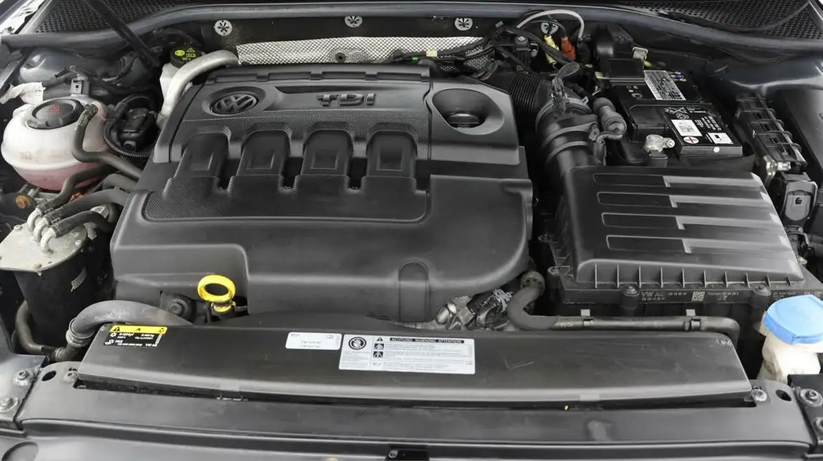 2018-volkswagen-passat-20tdi-r-line-150ps-ss-estate-5d-dsg-big-18