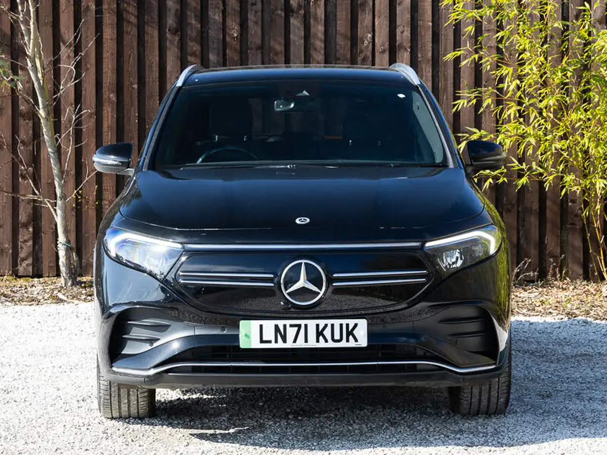 2021-mercedes-benz-eqa-e-eqa-250-amg-line-big-17