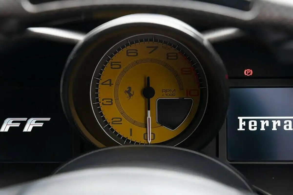 2012-ferrari-ff-63-big-21