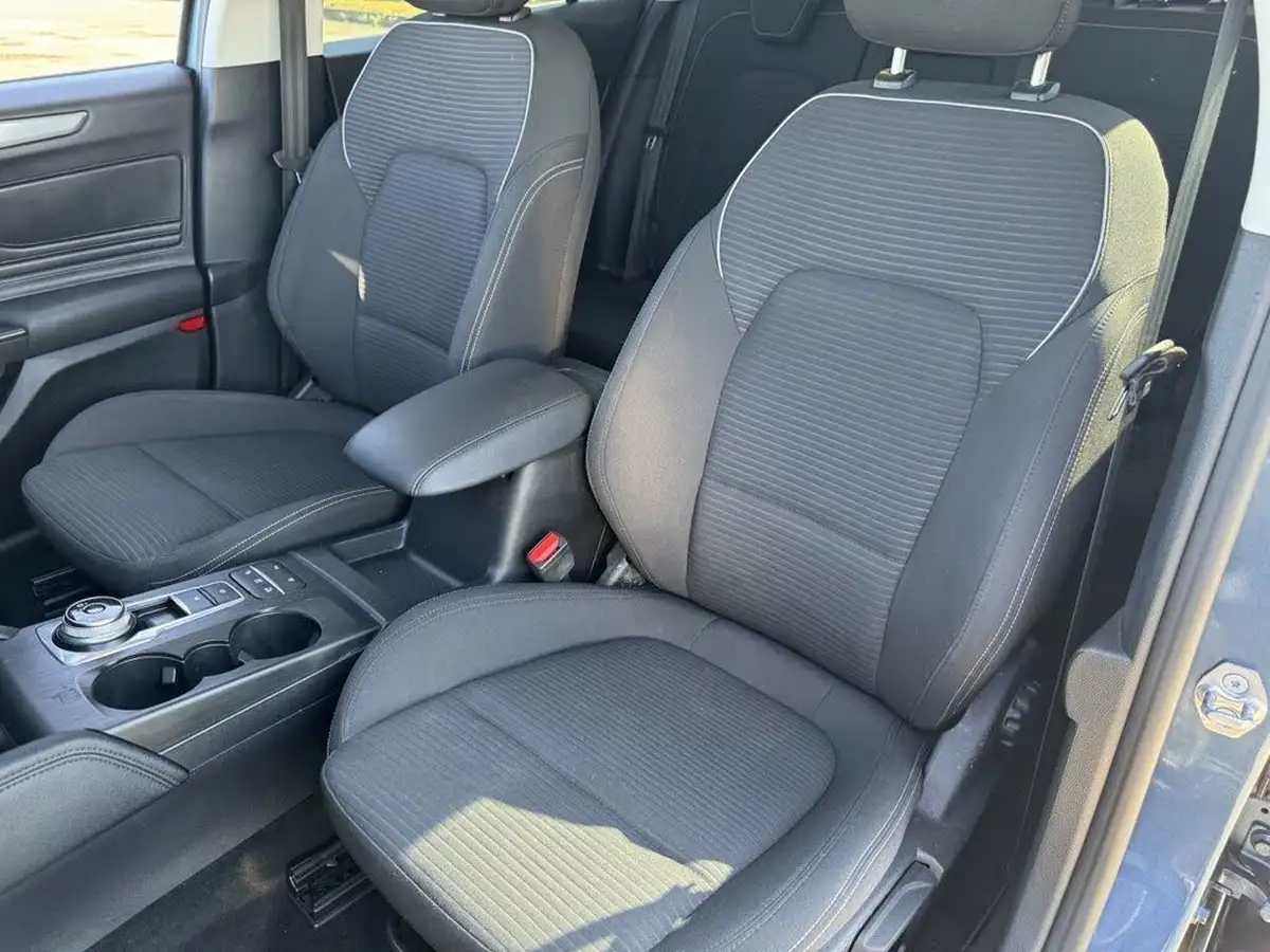 2020-ford-focus-10t-titanium-hatchback-auto-big-32