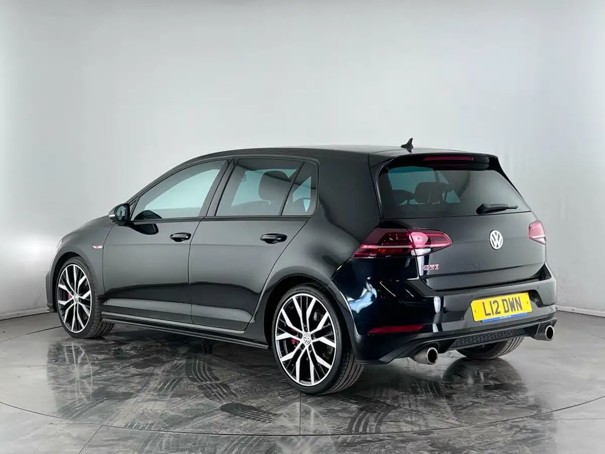 2019-volkswagen-golf-20-tsi-gti-performance-5d-dsg-big-3
