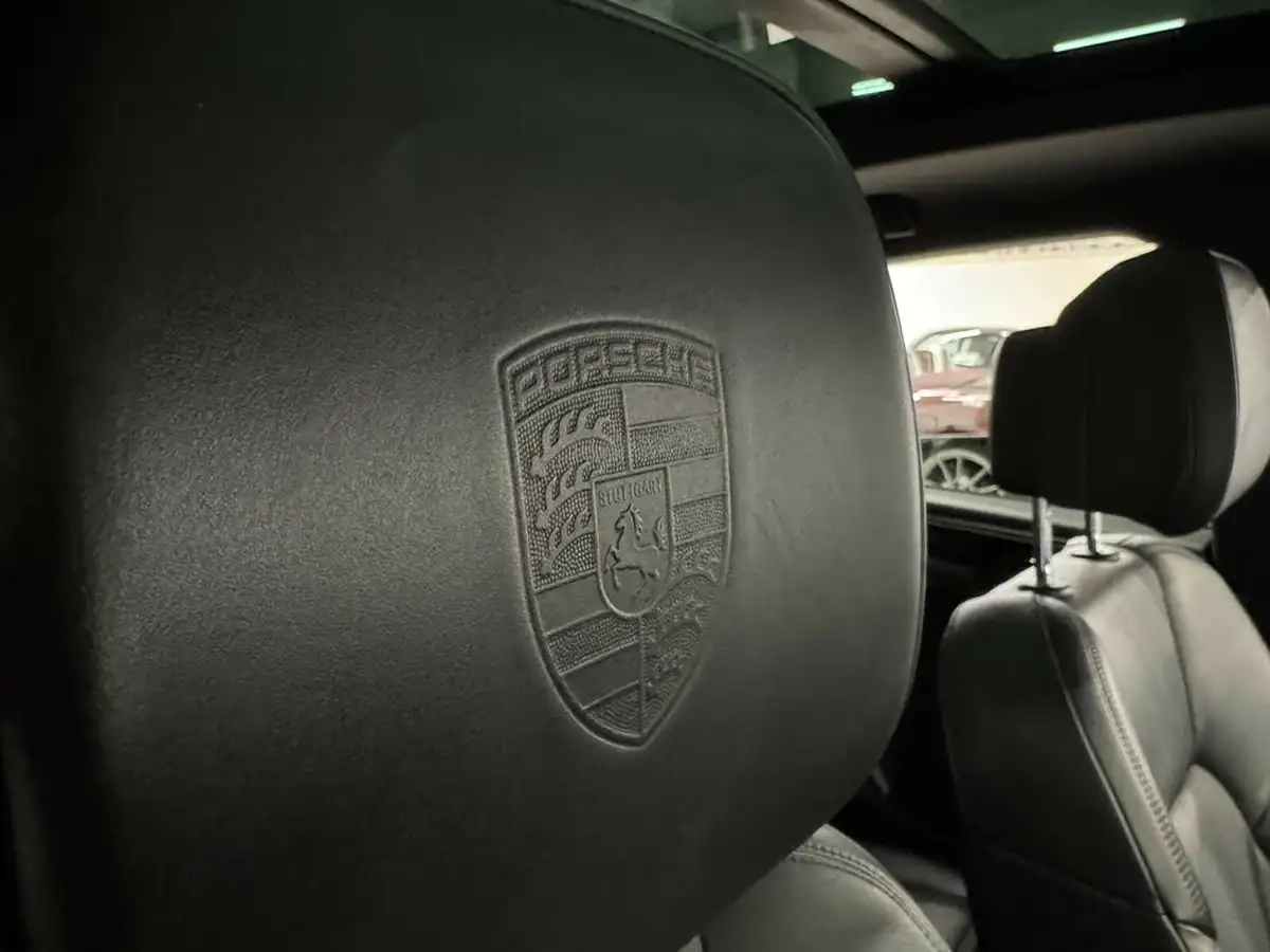 2018-porsche-macan-big-21
