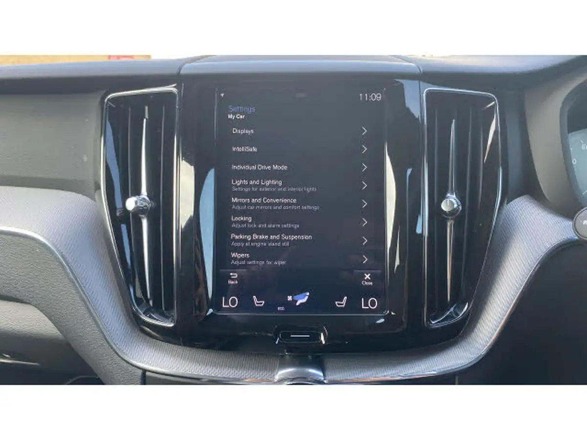2019-volvo-xc60-20-t5-r-design-awd-big-32