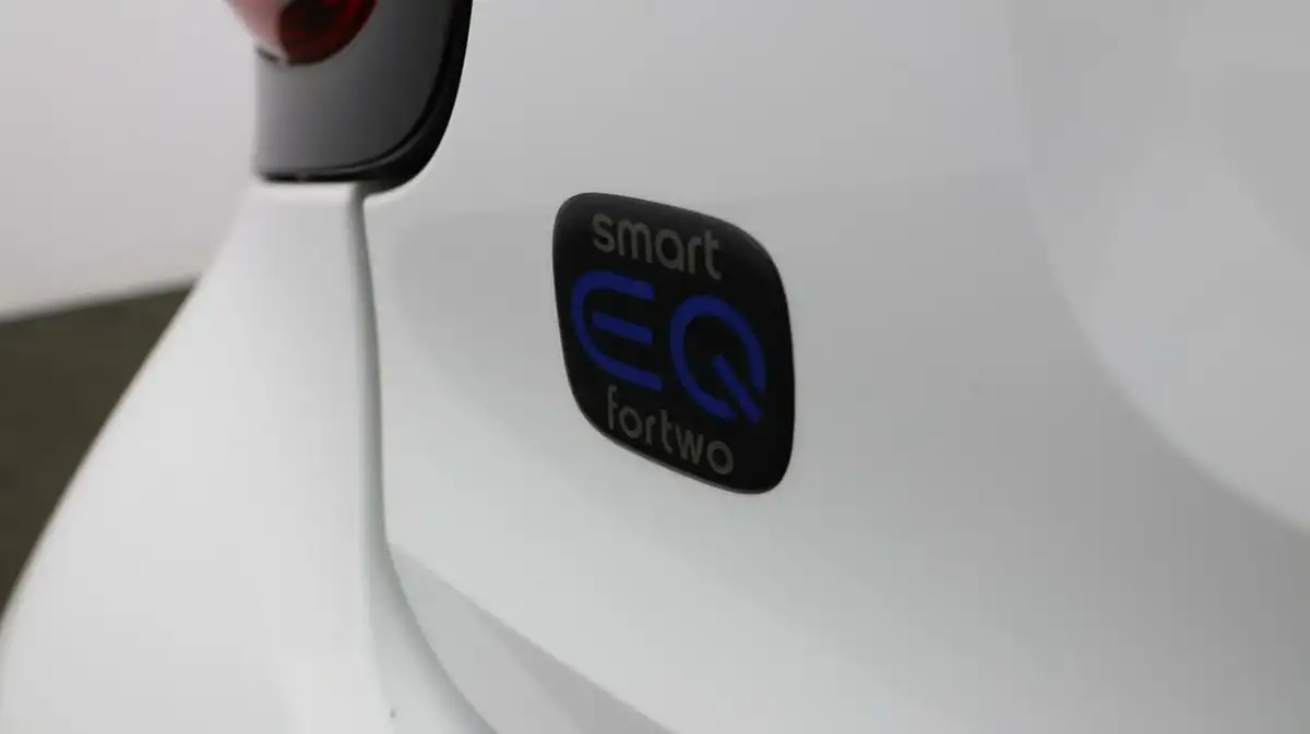 2020-smart-fortwo-eq-pulse-premium-cabriolet-big-21