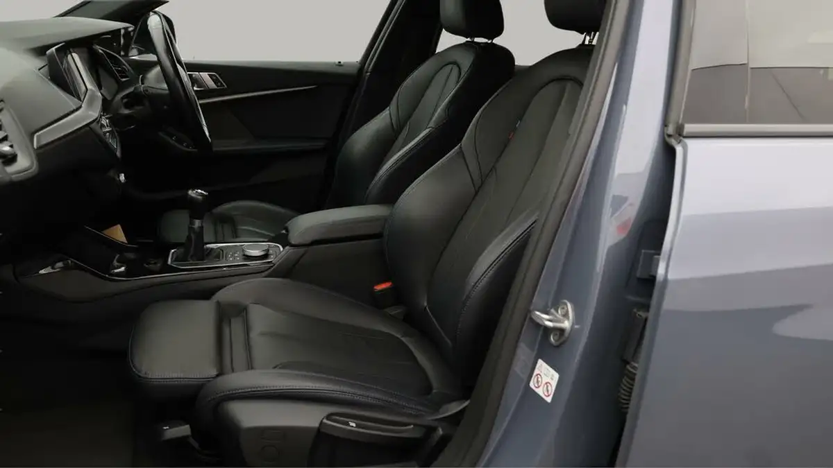 2020-bmw-1-series-big-13