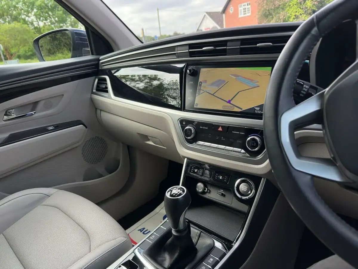 2020-kgm-ssangyong-korando-15-ultimate-big-22