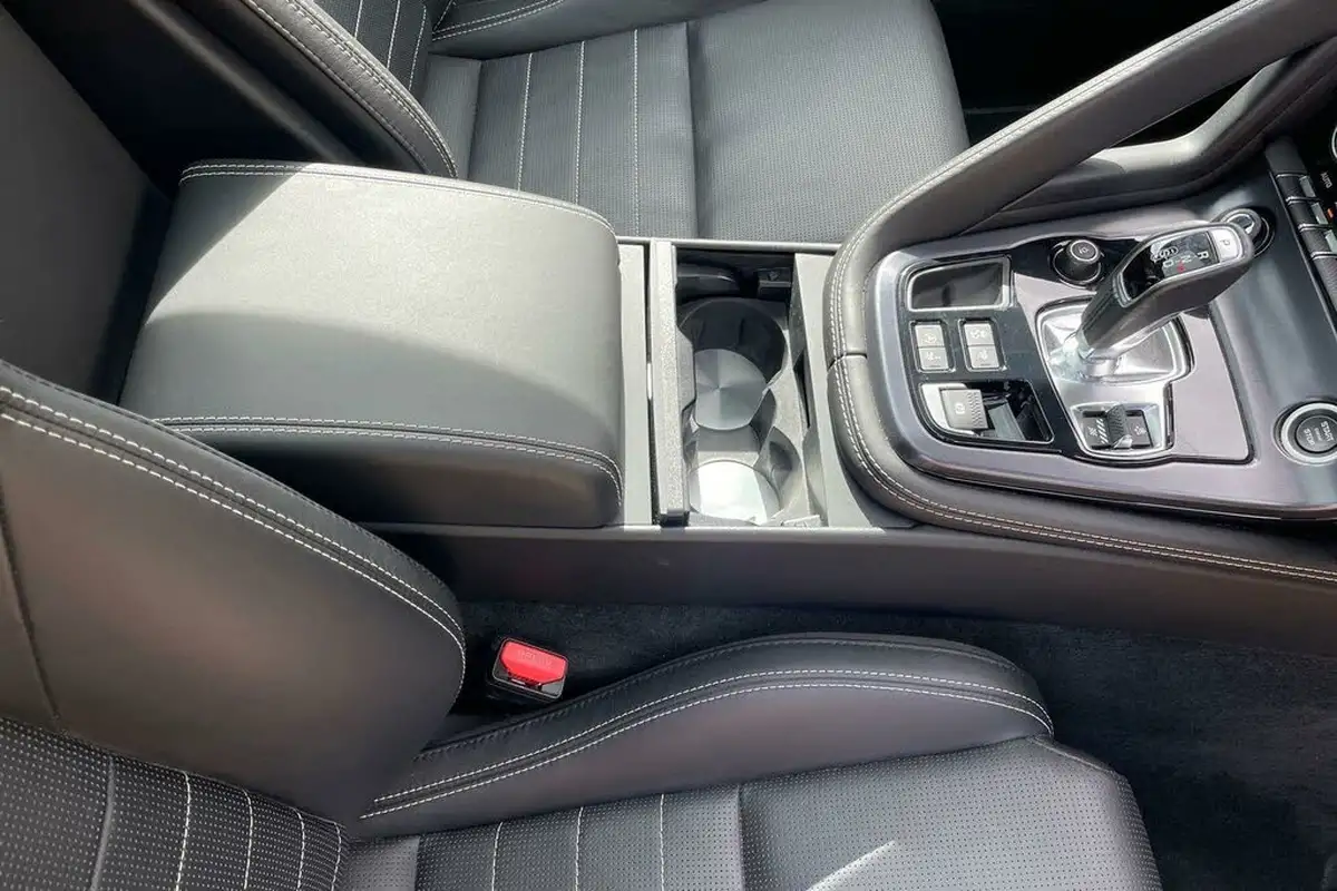 2018-jaguar-f-type-50-v8-sc-r-awd-ss-coupe-big-41