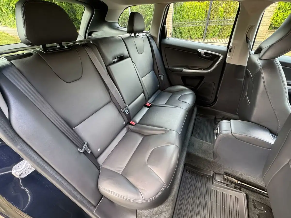 2016-volvo-xc60-24td-d4-se-lux-geartronic-big-9