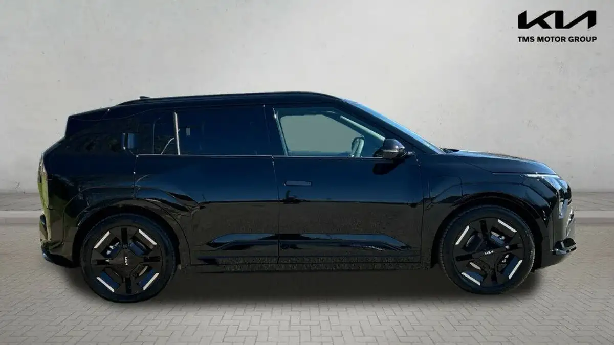 2025-kia-ev3-e-gt-line-s-big-3