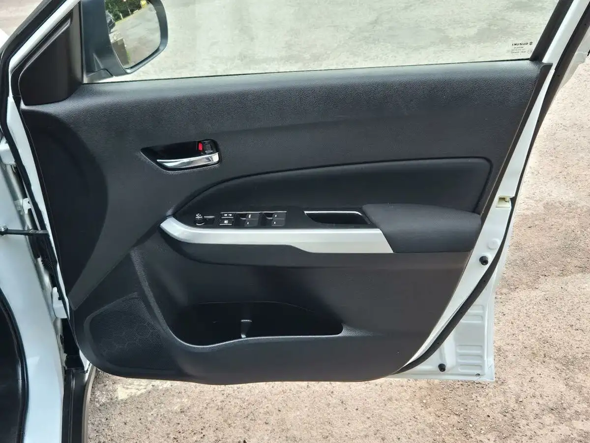 2017-suzuki-vitara-16-sz-t-auto-big-31