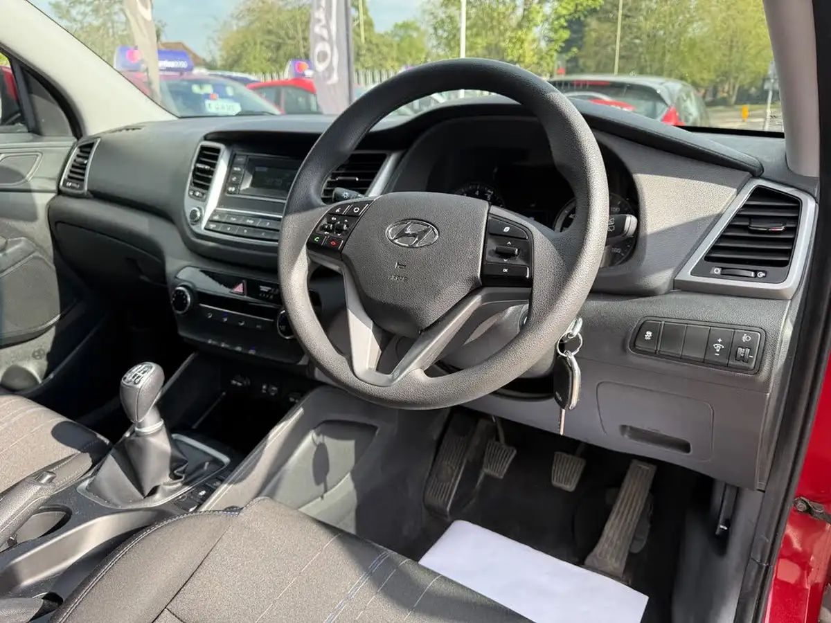 2017-hyundai-tucson-16-gdi-blue-drive-s-big-9