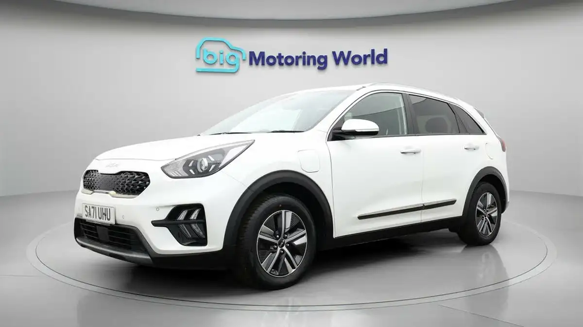 2021-kia-niro-16-gdi-phev-3-42in-cluster-big-2