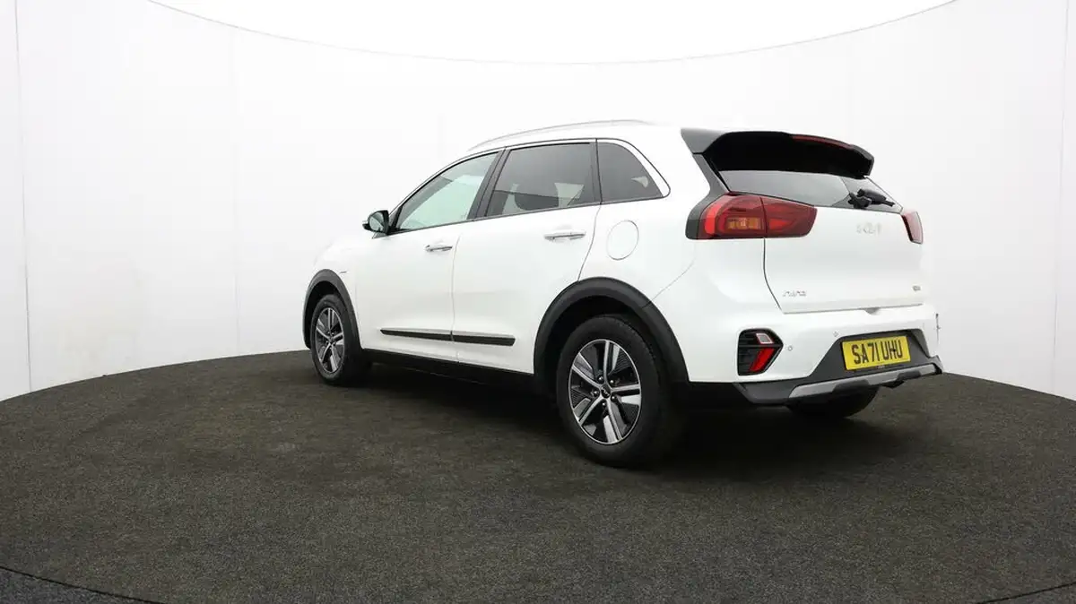 2021-kia-niro-16-gdi-phev-3-42in-cluster-big-78