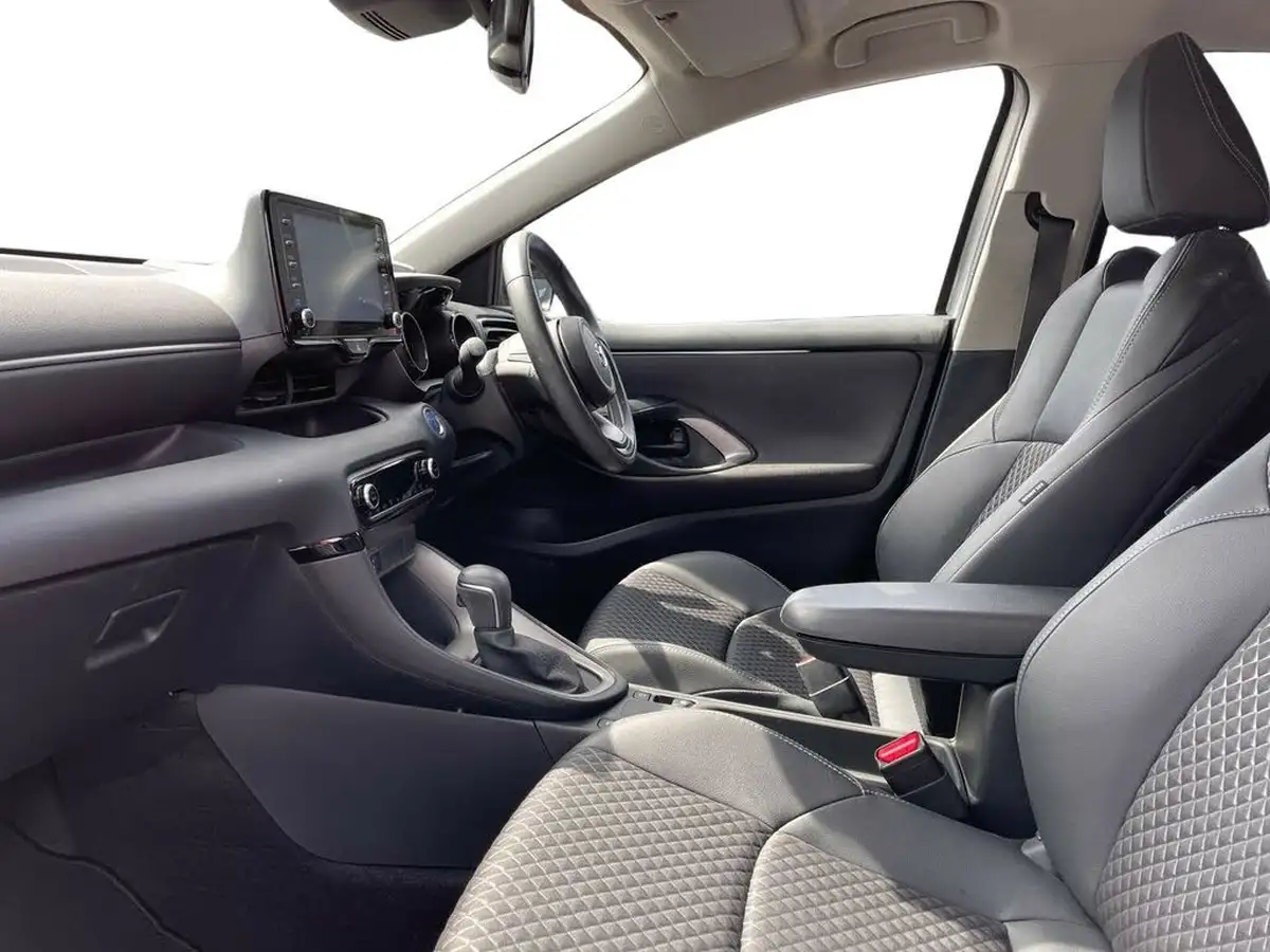 2022-mazda-mazda2-15-select-big-9