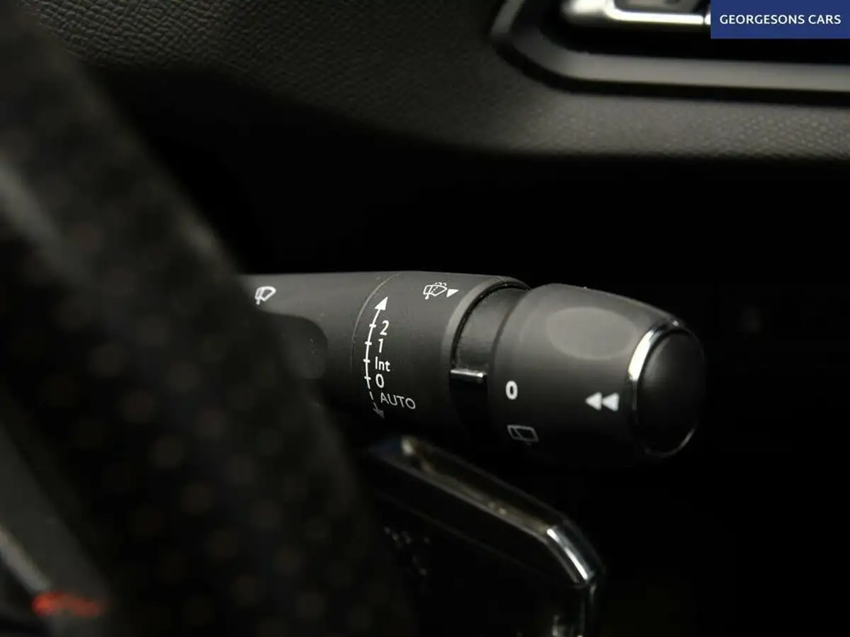 2019-peugeot-308-15-bluehdi-gt-line-big-41