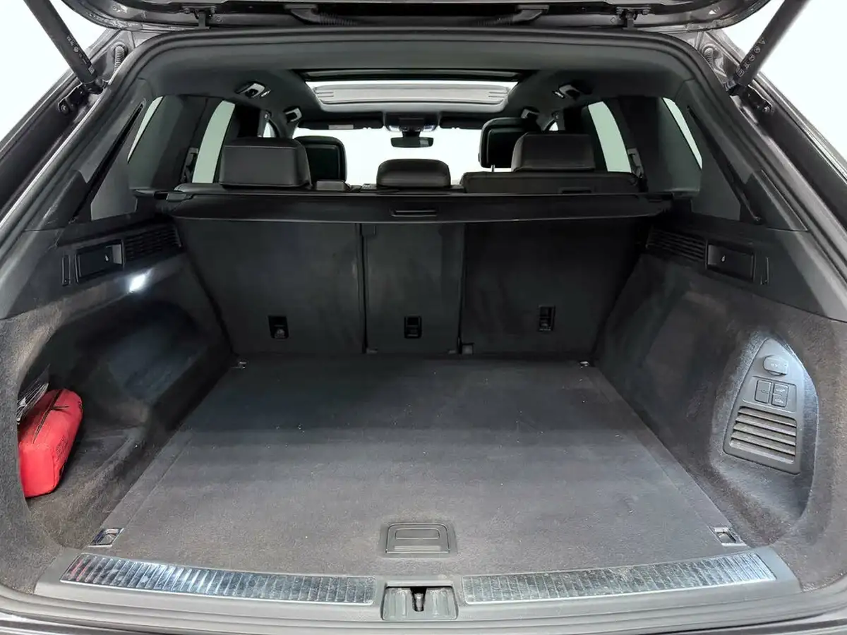 2022-volkswagen-touareg-30tsi-black-edition-big-7