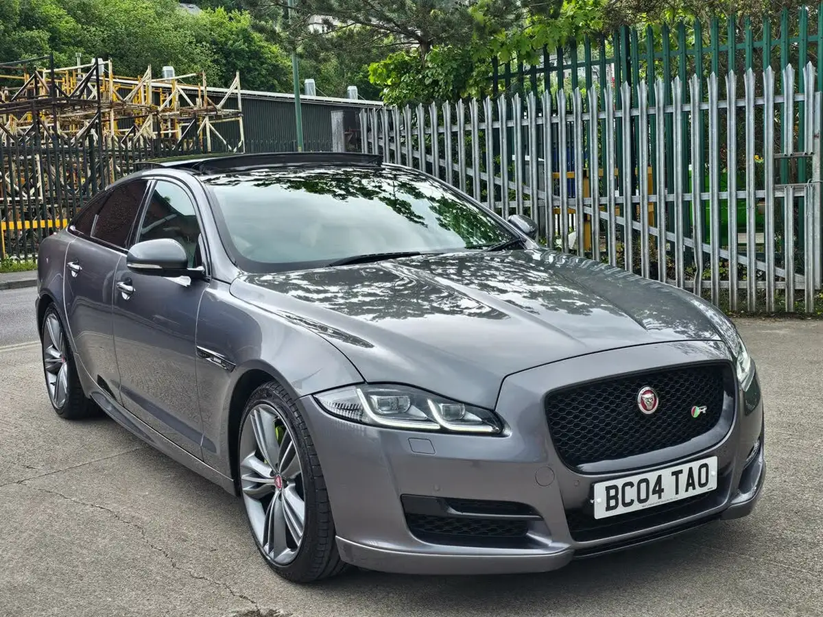 2016-jaguar-xj-series-30td-xj-r-sport-30tdv6-296bhp-big-9