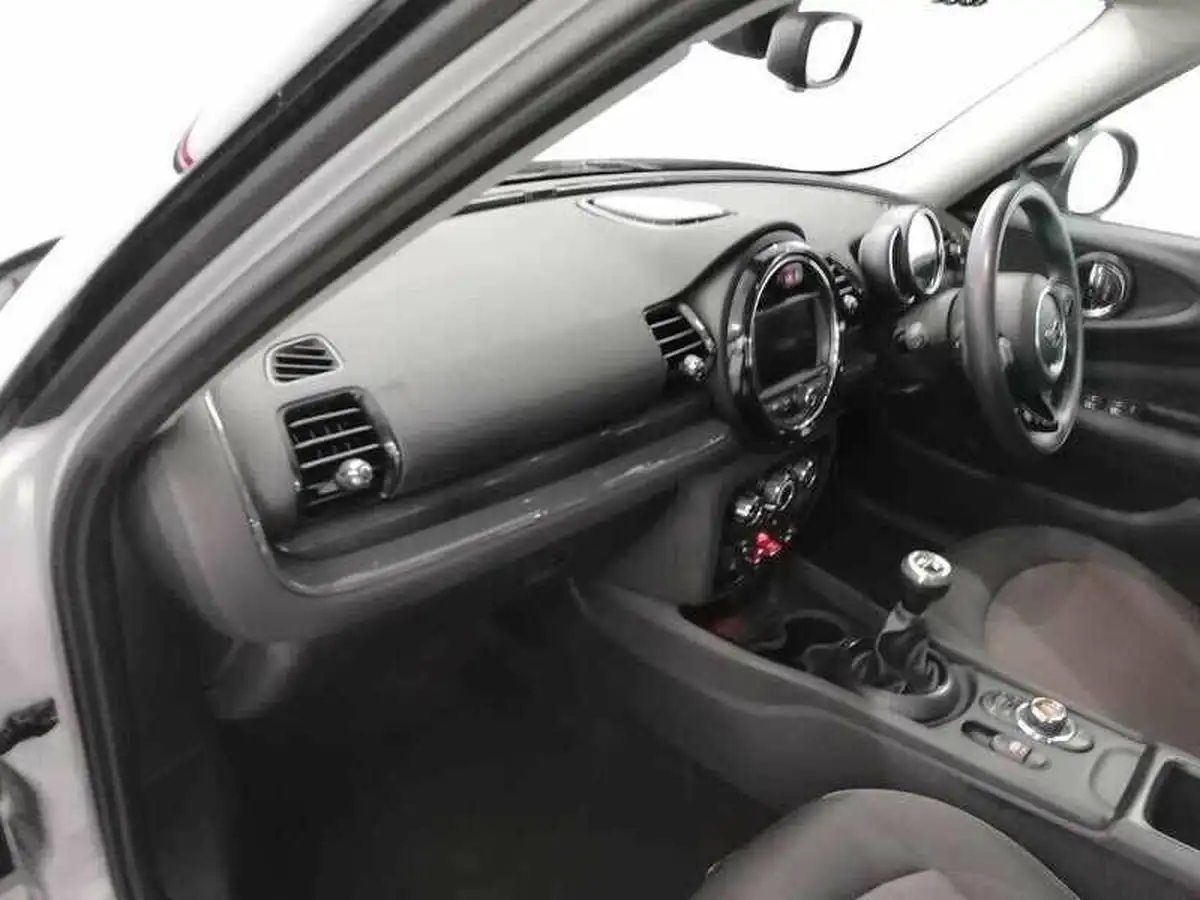 2018-mini-clubman-15-cooper-big-17
