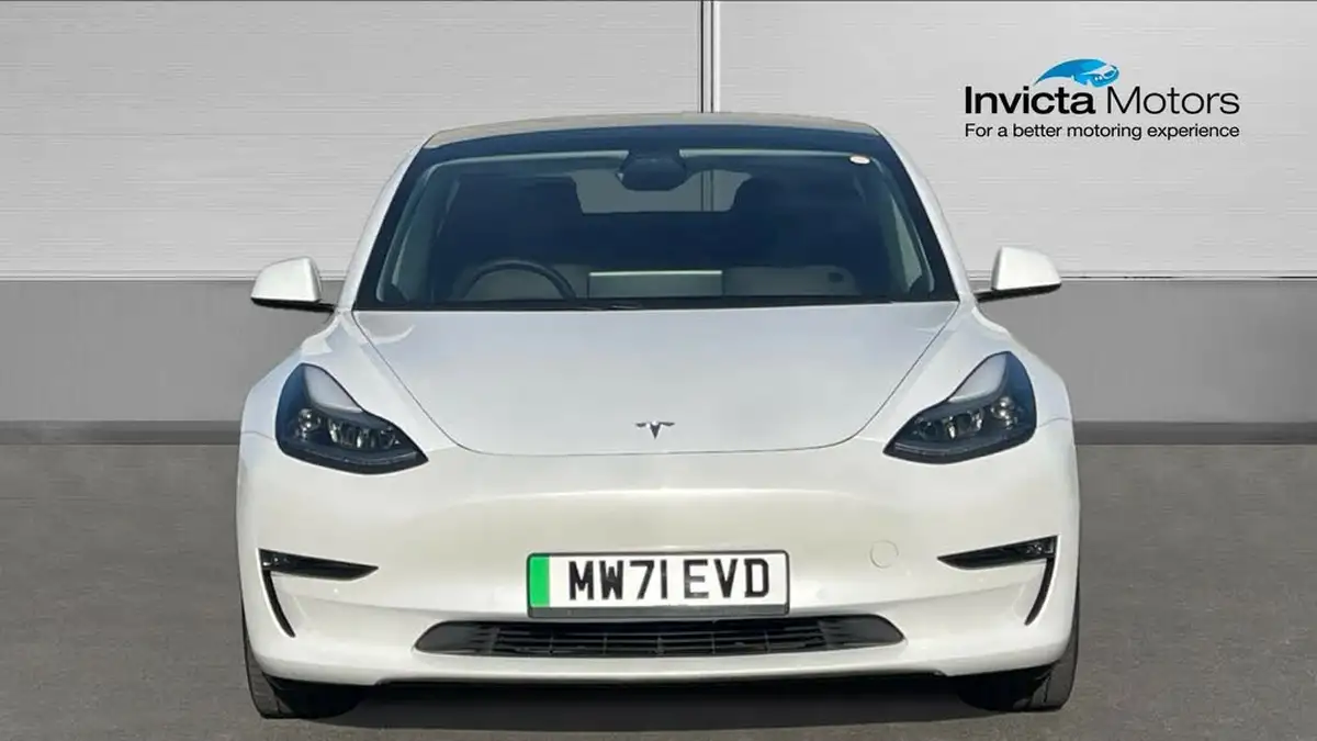 2021-tesla-model-3-e-long-range-awd-big-7