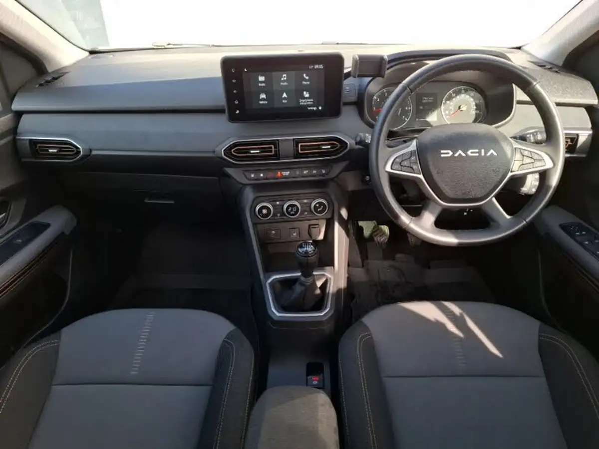 2023-dacia-sandero-stepway-10-tce-essential-90bhp-big-2