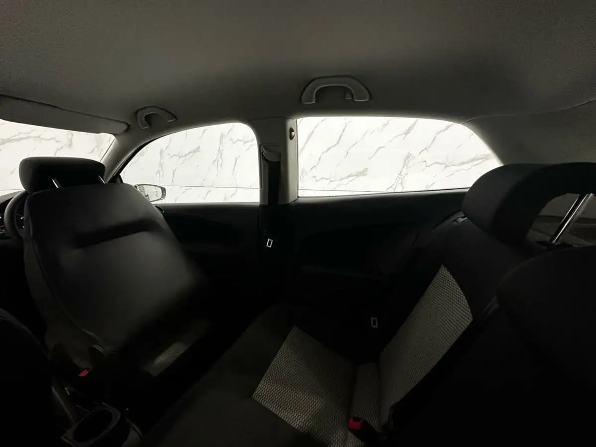 2011-volkswagen-polo-12-s-3d-big-27