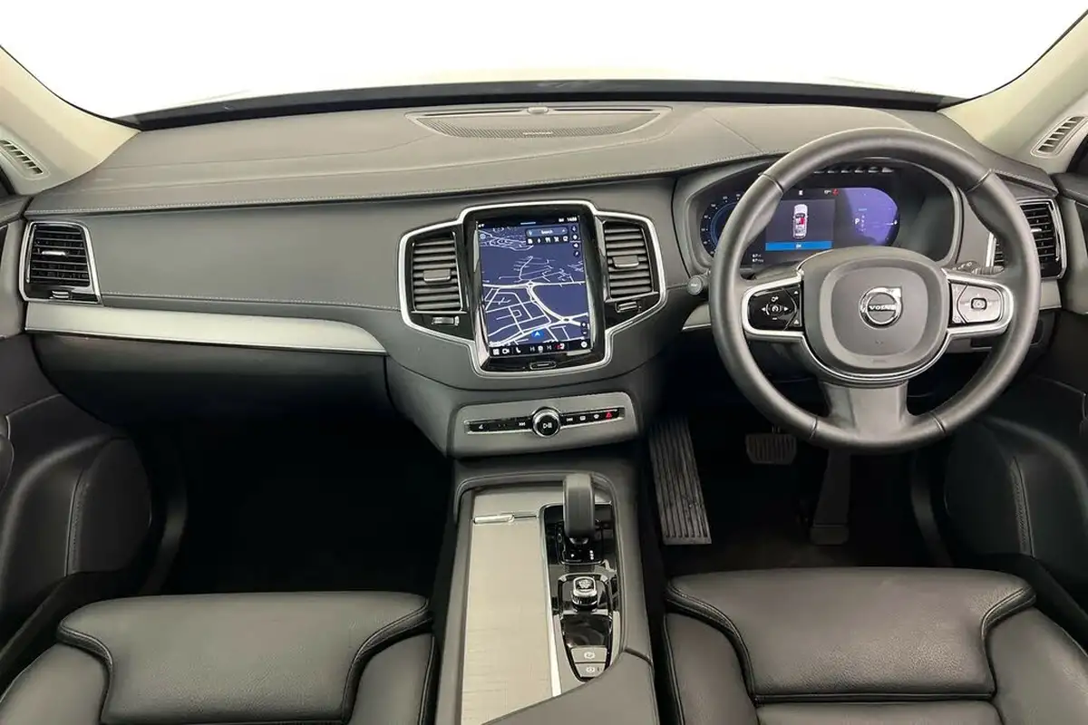 2024-volvo-xc90-20-t8-plus-big-5