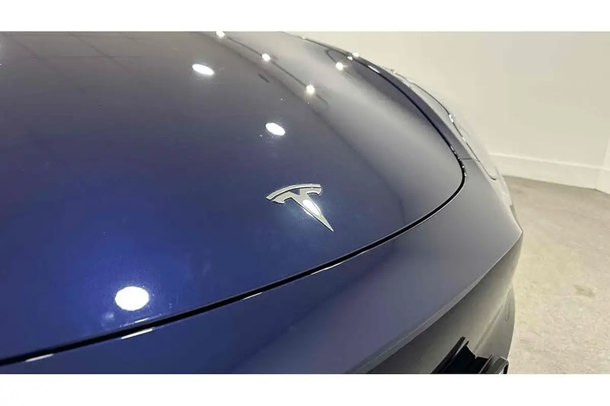 2022-tesla-model-y-e-long-range-big-16