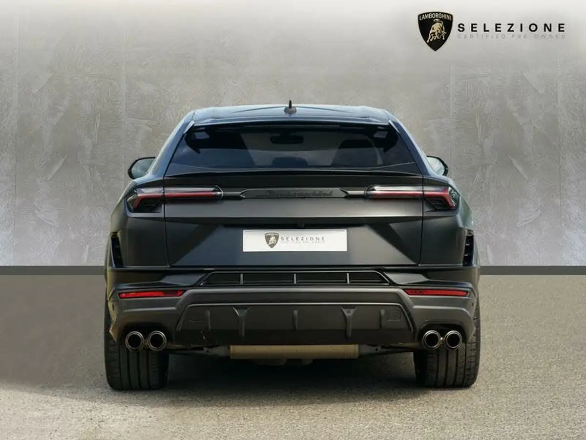 2023-lamborghini-urus-40-no-trim-big-3