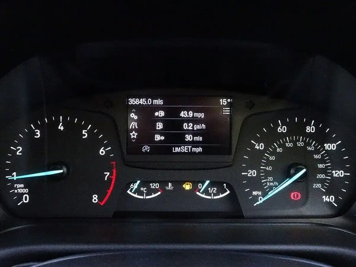 2018-ford-fiesta-10t-zetec-5d-big-31