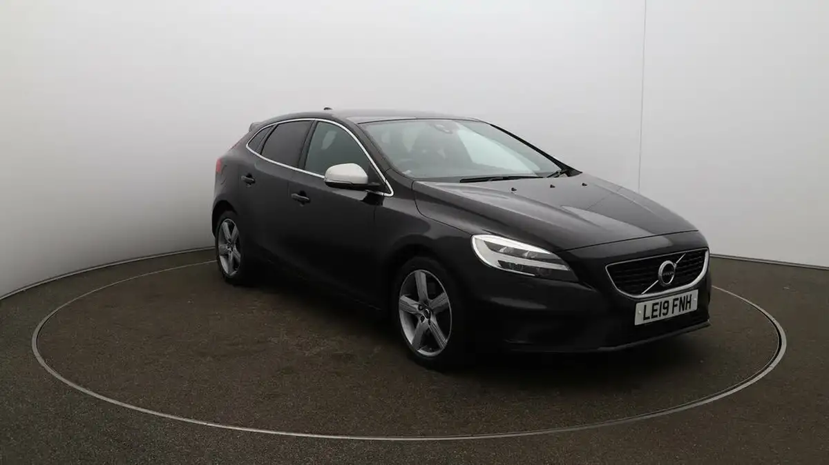 2019-volvo-v40-20td-d3-r-design-nav-plus-geartronic-big-43