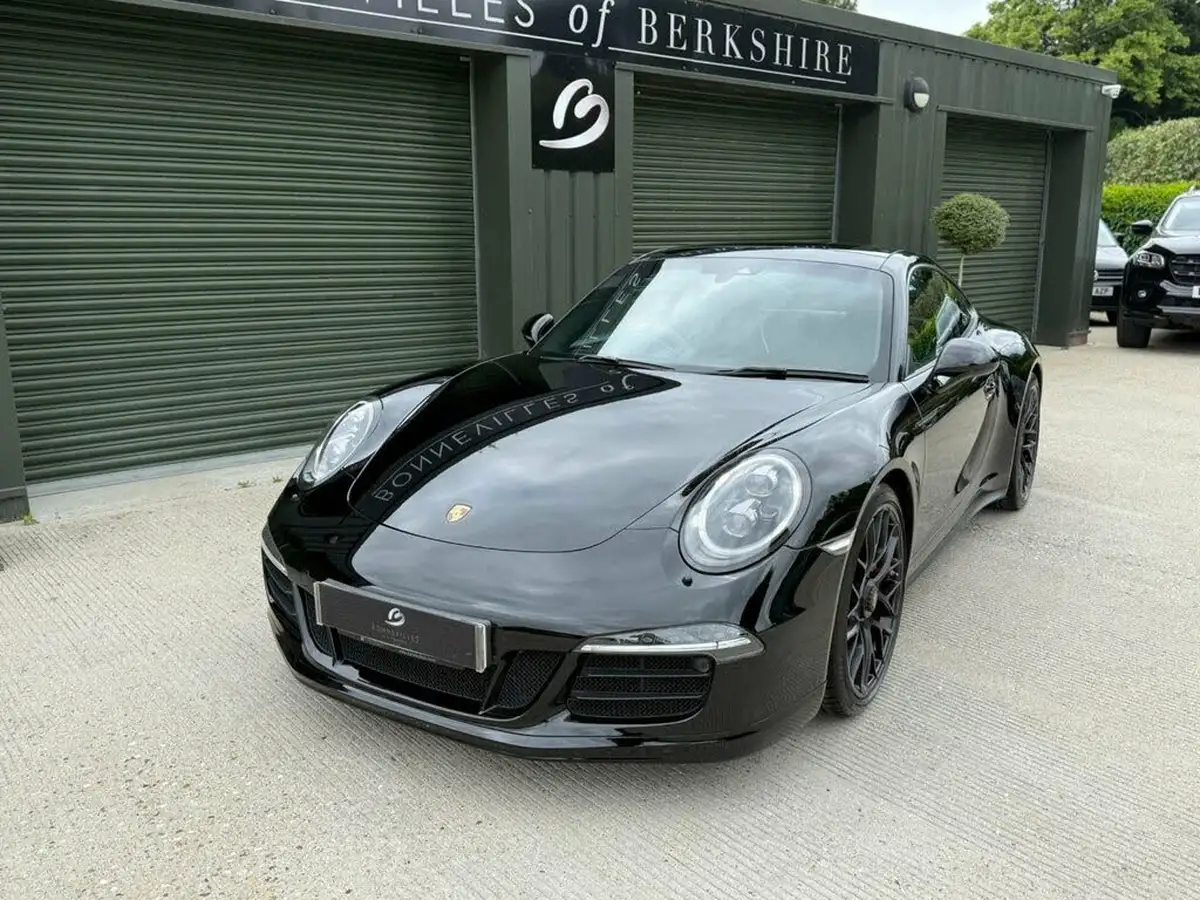 2015-porsche-911-38-carrera-gts-coupe-big-8